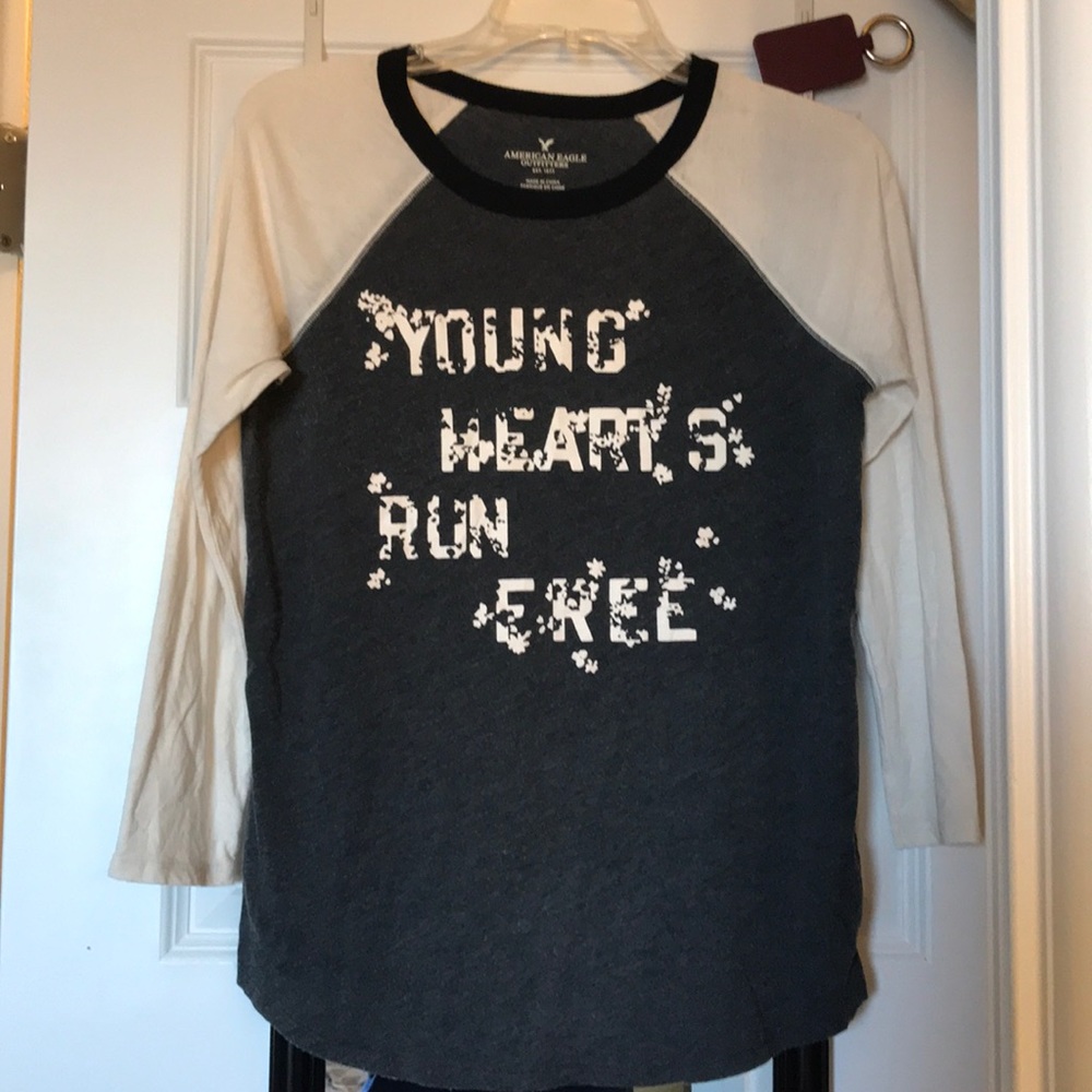 “Young hearts run free” Slogan shirt